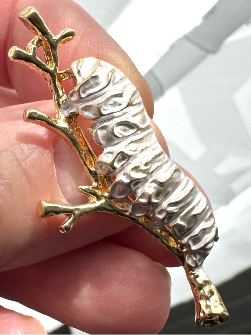 Gold Tone Hoop Earrings and Branch Pin Set - 2 pairs of earrings 1 brooch - Picture 3 of 9